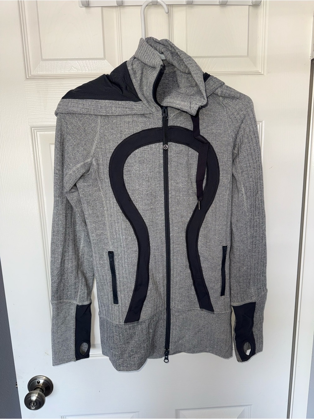 Lululemon Gray Zip-Up Hoodie with Black Trim size 4 womens